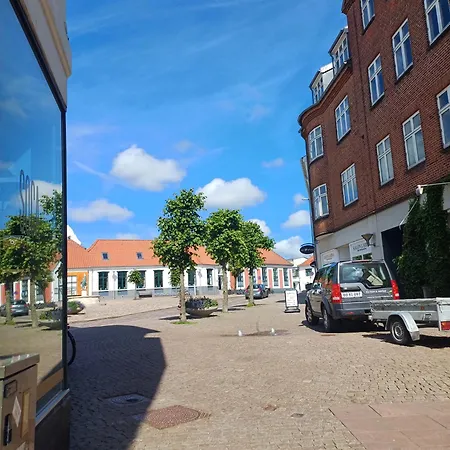 Semesterbostad Grand 4 Persons Family 3 With Free Parking